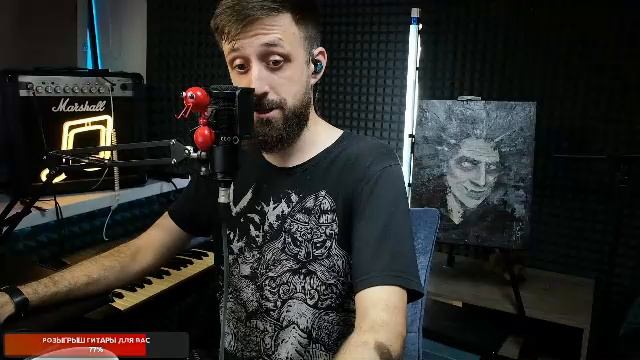 БАРИТОНИЩЕ вроде бы ПОЁТ!