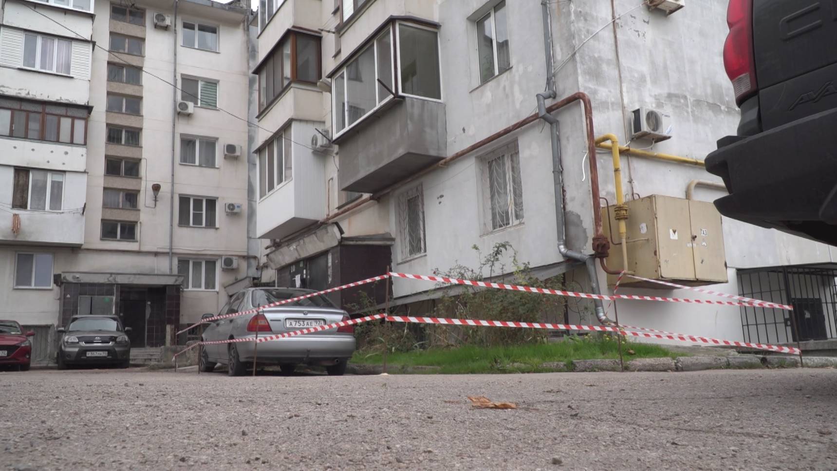 Во дворе дома №24 на улице Курганная начали установку пандуса