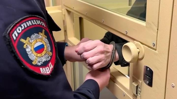 В Ленобласти задержанный за взятку глава района заключен под стражу