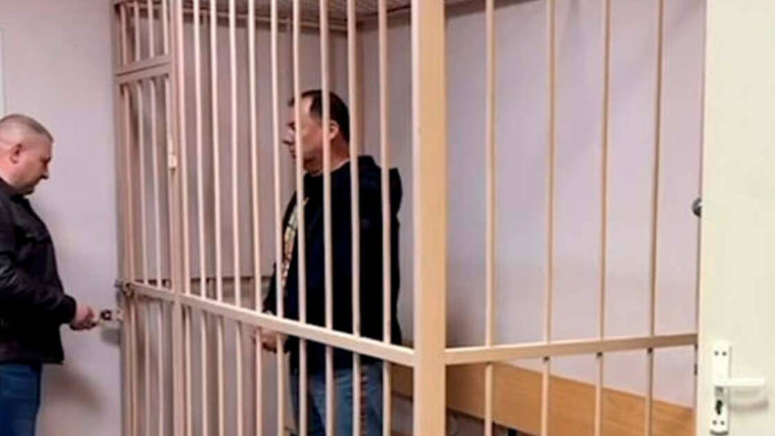 Главу администрации Лужского района Ленобласти арестовали
