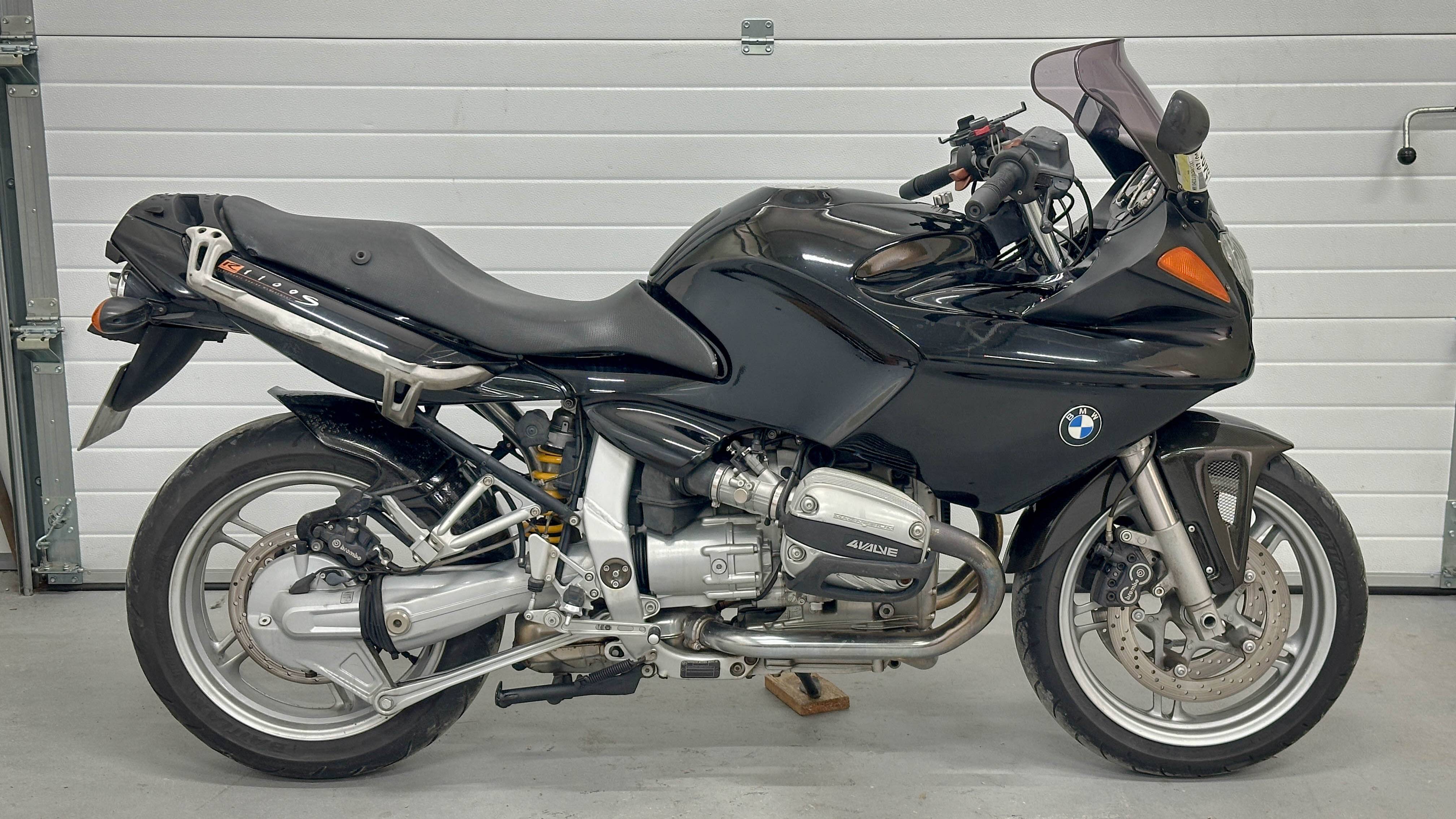 BMW R1100S - WB10422J3XZA83287