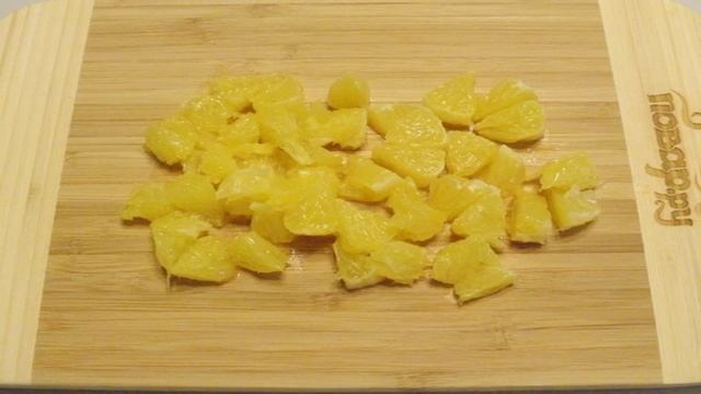 Салат новогодний с крабовыми палочками