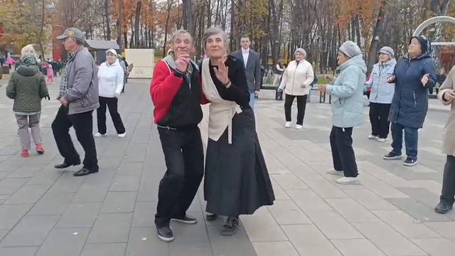 VID-20251011-WAдемский парк