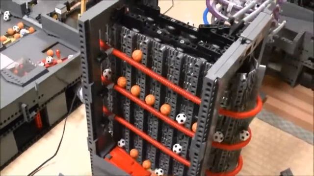 Ооооочень большой и интересный лего механизм, посмотрите не пожалеете, КЛАСС