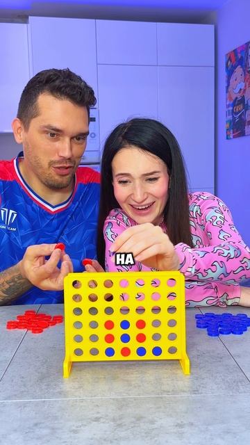 Играем в вертикальные крестики нолики