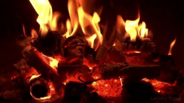 Камин на заставку. Без звука. Красивое пламя огня в камине