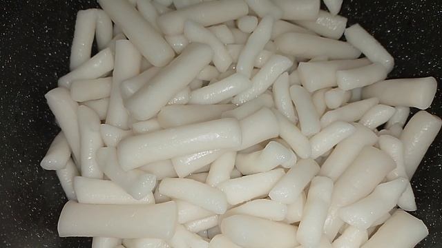 Сливочный сырный токпокки  нежное и необычное блюдо 