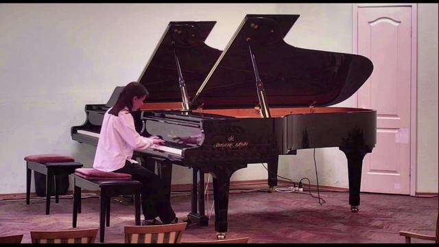 И.С.Бах Прелюдия и фугетта Соль-мажор. Исп.Степанова Ульяна