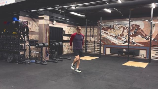 Приседания пистолетиком с ассистированием ногой | Assisted Pistols Squats