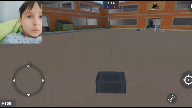первое видео играю в блок страйк Block strike