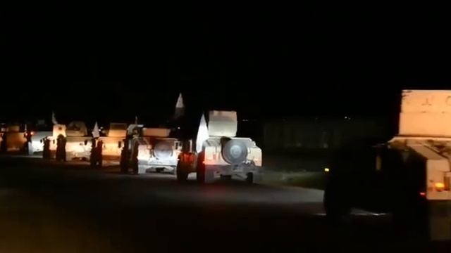 Подкрепления Талибана прибывают к линии соприкосновения на границе Афганистана и Пакистана где прямо