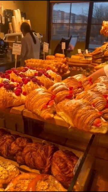 Вкусные яркие  краски Калининграда