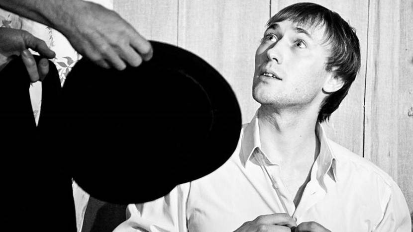 Актер Денис Семенов скончался в возрасте 46 лет