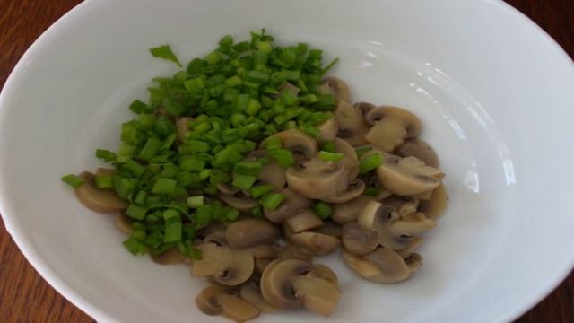 Салат с шампиньонами и сыром