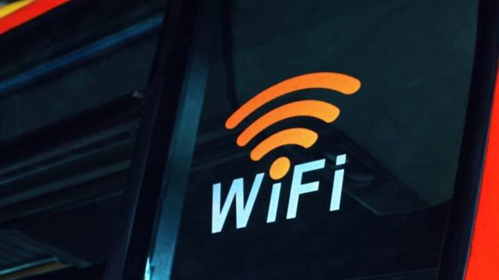 Эксперт Деревлев: незащищенный Wi-Fi может привести к уголовному преследованию