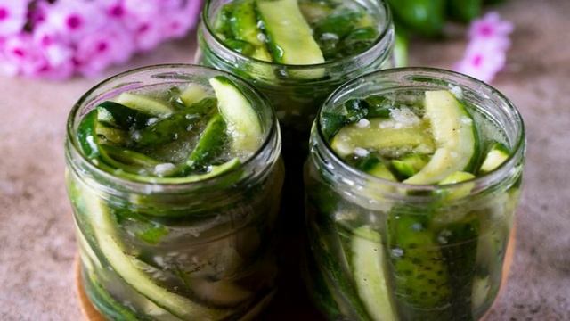 Огурцы, консервированные дольками