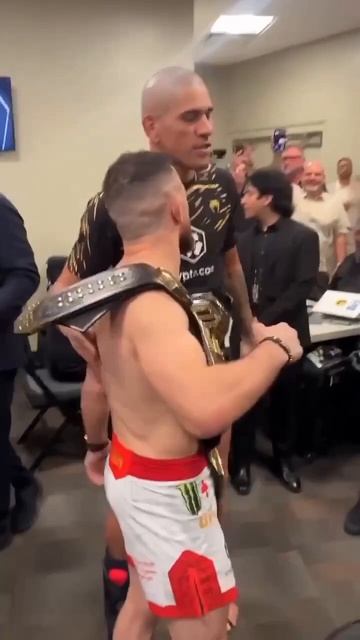Алекс Перейра и Мераб Двалишвили после побед на UFC 320