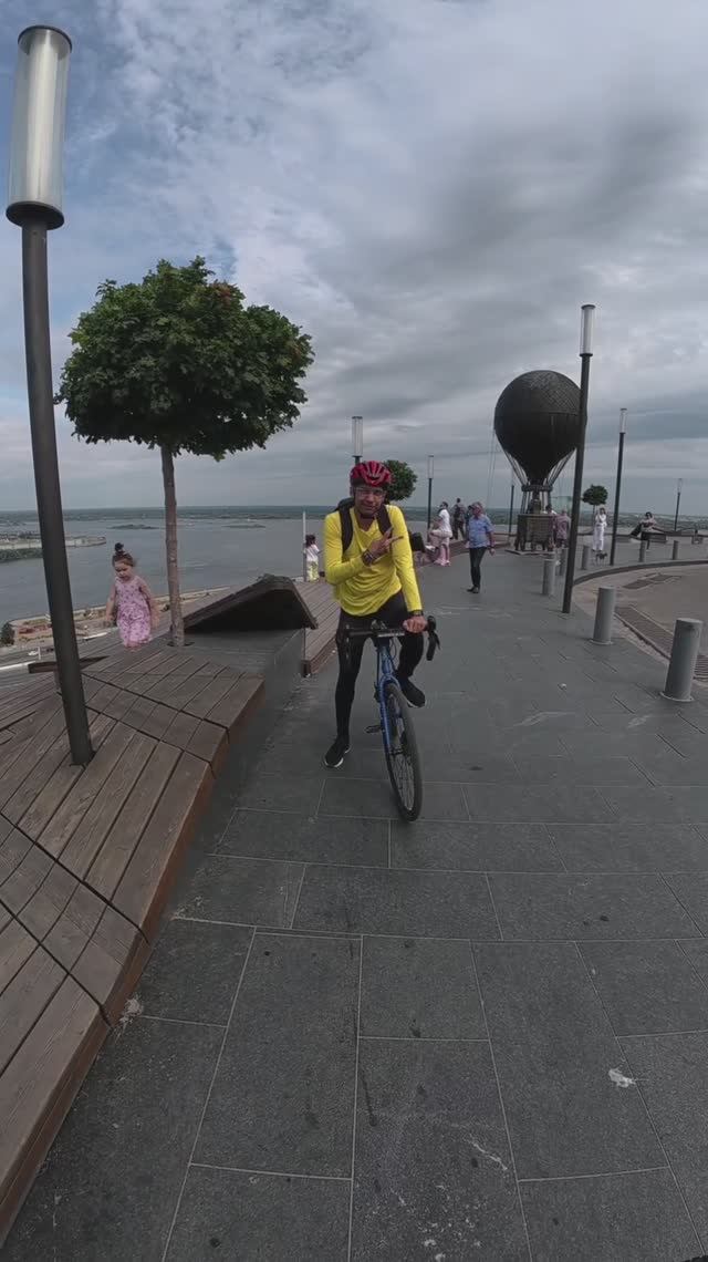 Серое утро в прекрасном городе 🚴