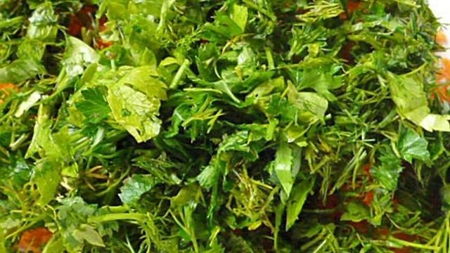 Салат с сухариками и морковью