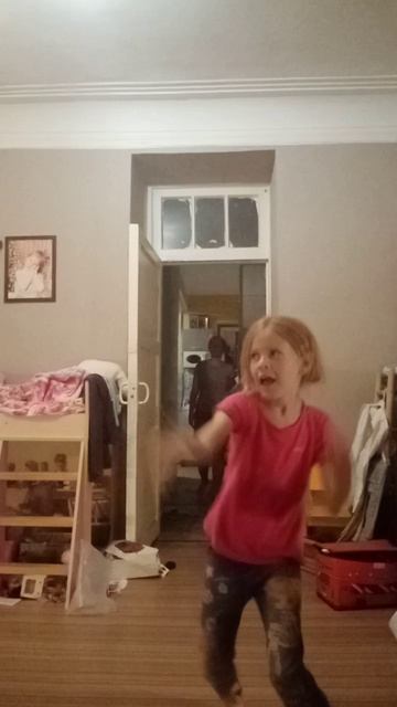 VID_20251012_194532.mp4