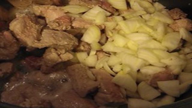 Пшеничная каша с соевым мясом и овощами