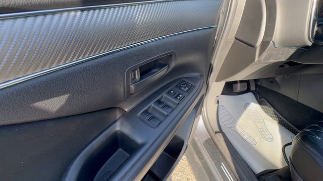 Mitsubishi Outlander 2012 год
