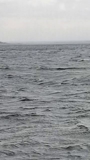 Лодка русбот 45 на волне