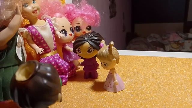 Тома пришла без костюма! Но дети сделали неожиданное...😱😱😱