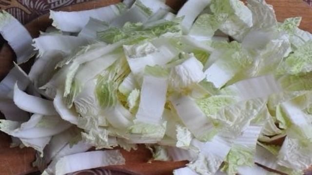 Салат с сулугуни и курицей