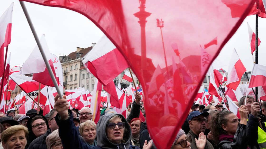 В Варшаве прошла крупная акция против мигрантов и за отставку Туска