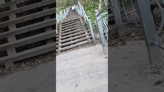 с моря на верх