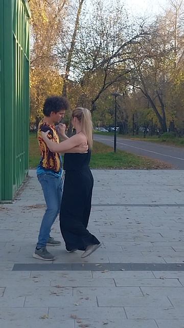1000038420.mp4