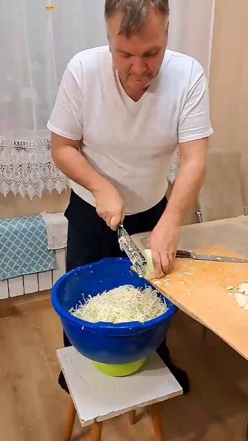 Стругаем капусту 1000014364.mp4