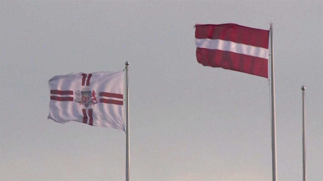 МВД поможет обустроиться и адаптироваться депортированным из Латвии россиянам