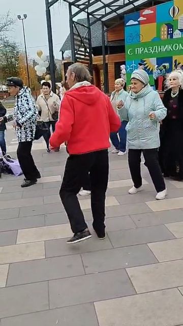 VID-20251011-WA0125демский парк