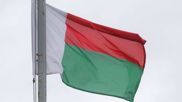 Милонов. Нужно проверить происхождение, денег, семьи Цапка