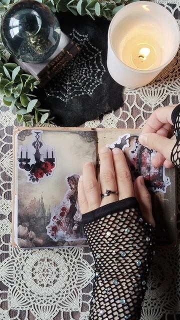 «Таинственная ночь»🦇🕸️🥀#скрапбукинг #готика #мрачный_стиль #розы #творчество #асмр