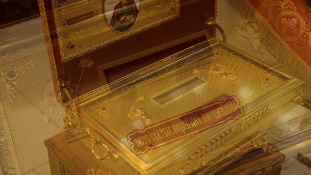В Крестовоздвиженском храме Рязани пребывает частица мощей великомученика и целителя Пантелеимона.