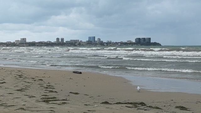 Сьездили на море. Песчаные . Лечусь. пляжи. погода дрянь