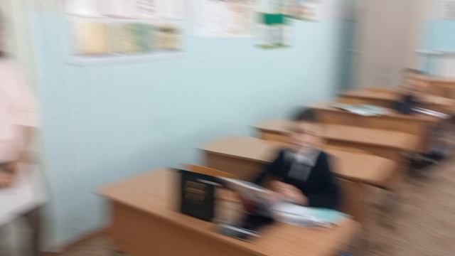 от 2б класса гимназии Азнакаево космонавтам привет.