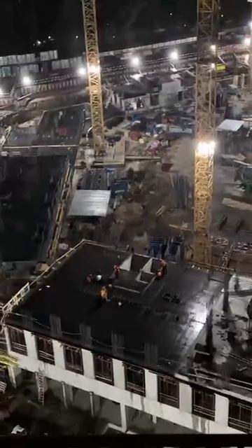Жители ЖК Монодом в  Москве уже более полугода страдают от круглосуточной стройки под окнами