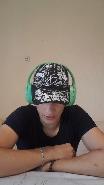 Домовой решил попить сок