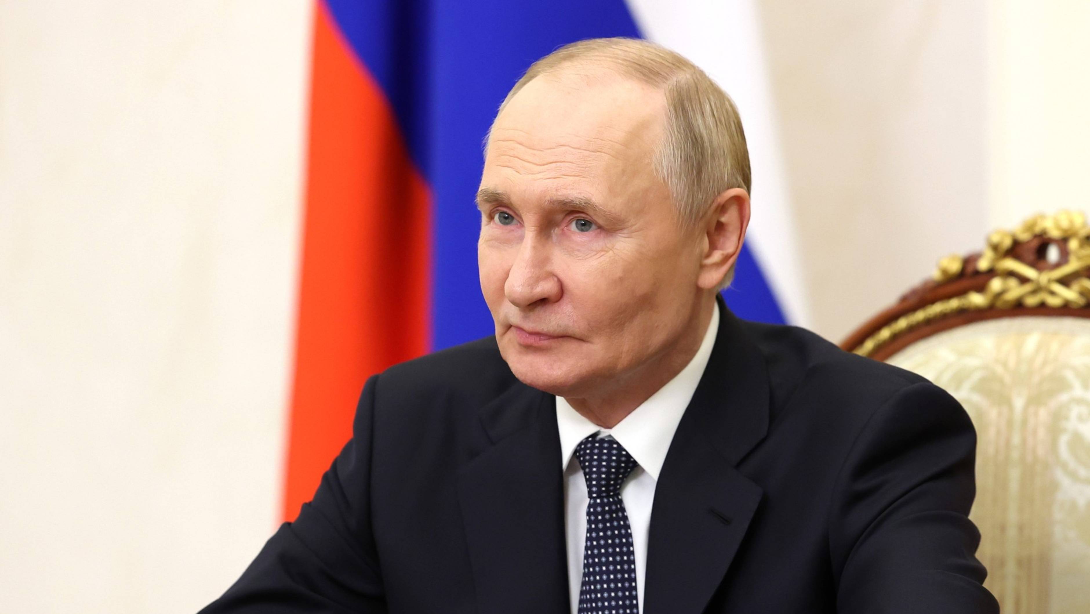 Владимир Путин по случаю Дня работника сельского хозяйства и перерабатывающей промышленности 12.10