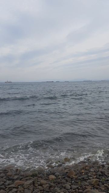 бушующее море