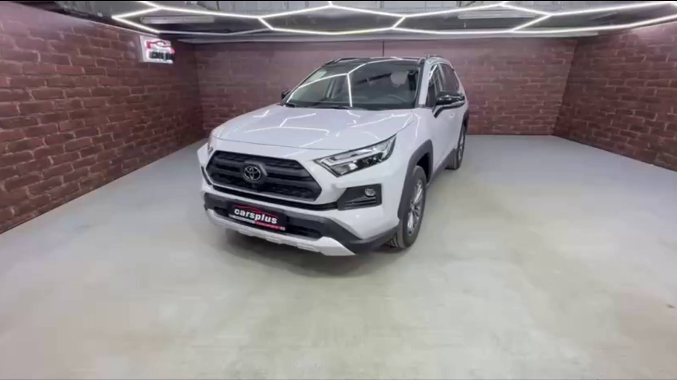 В наличии 🚘 Toyota RAV4