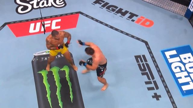 Лучшие финиши UFC RIO ! Оливейра vs Гамрот. 
Какой понравился больше?