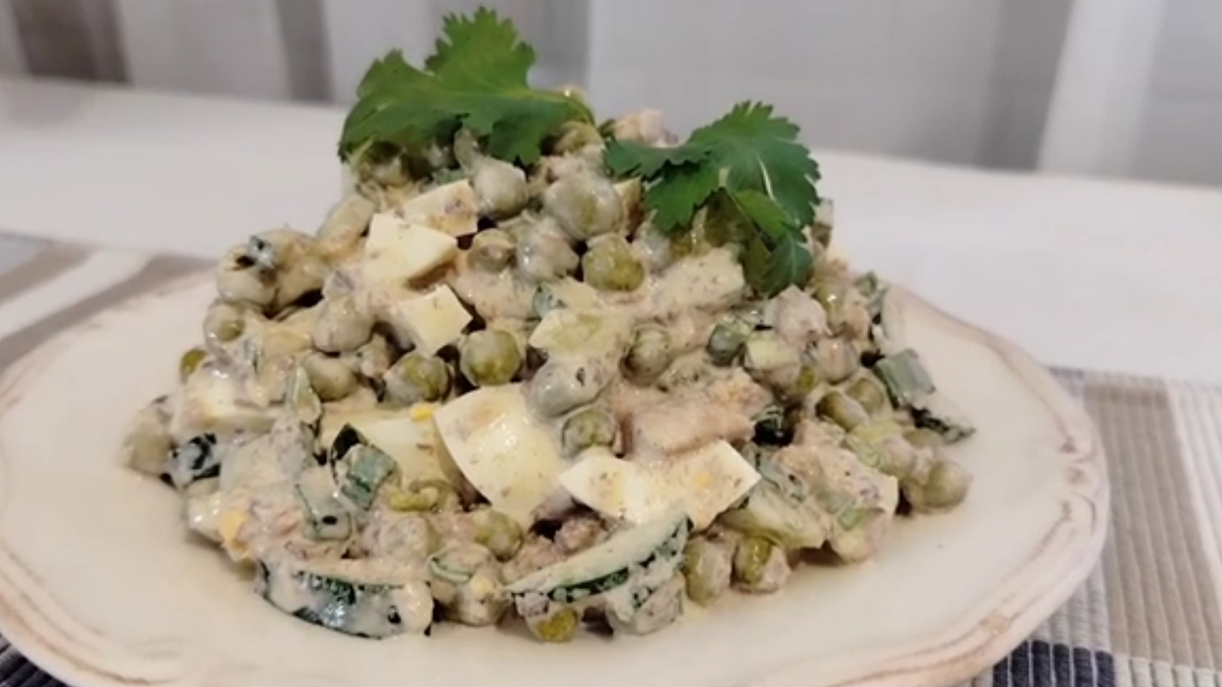 ВКУСНЫЙ ЛЁГКИЙ САЛАТ С ТУНЦОМ