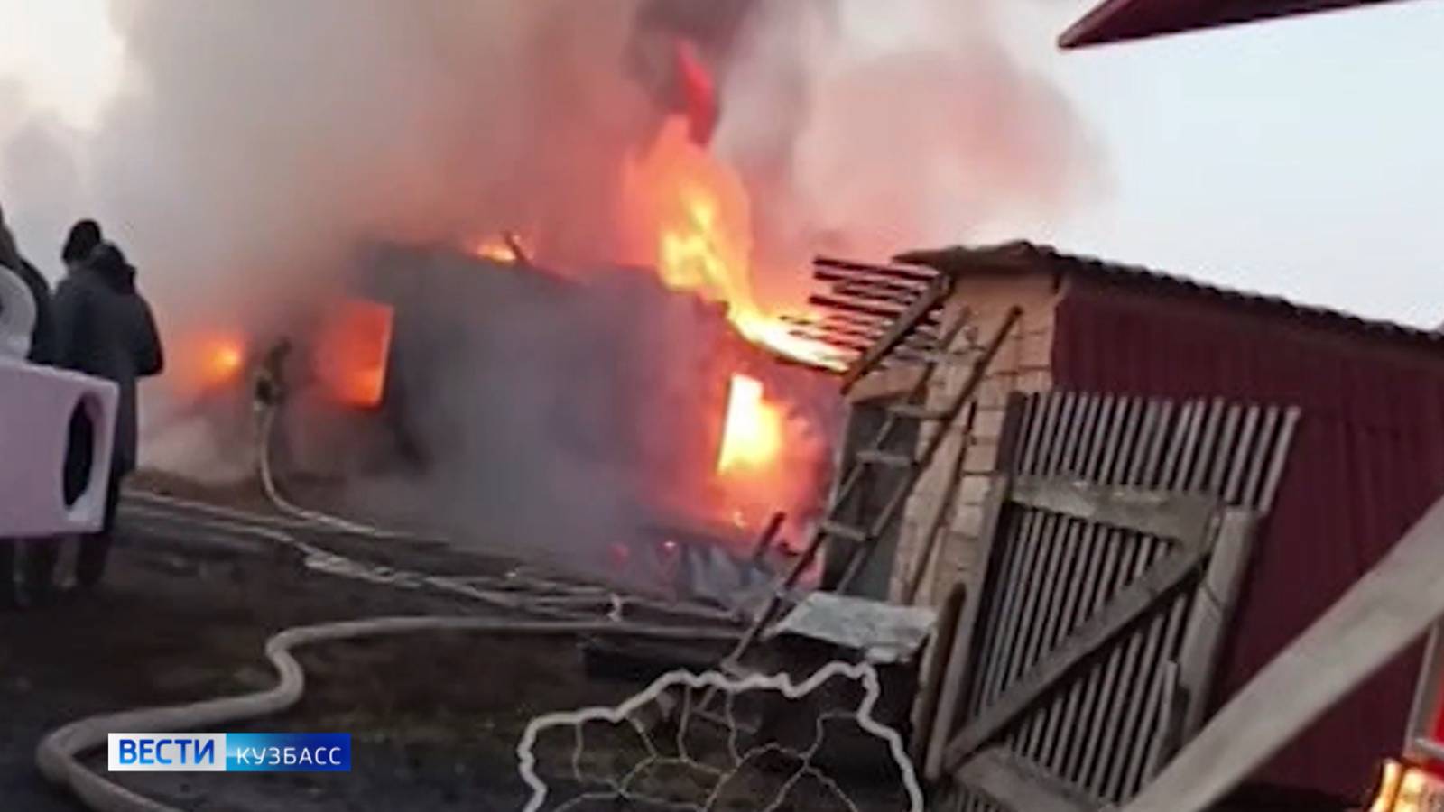 Опасный переход, взрыв газового баллона и расселение дома: сводка происшествий по Кузбассу