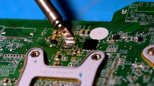Замена MOSFET | Ремонт материнской платы ноутбука под микроскопом | ASMR пайка