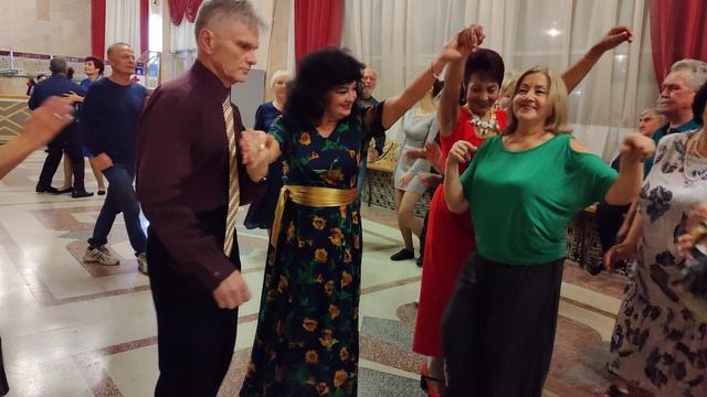 Вишня алая, спелая..... 11.10.25.